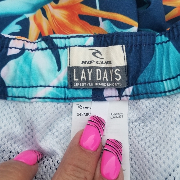 RIP CURL NWT 17" Swim Shorts L - Picture 7 of 9